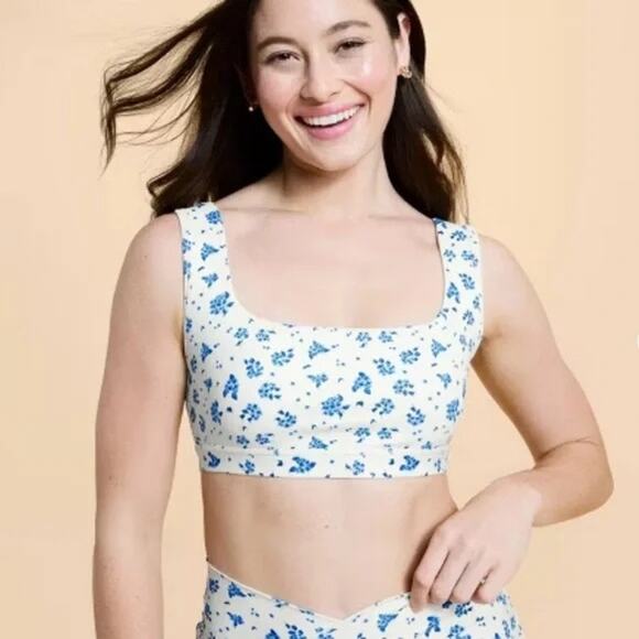 Blogilates NWT Women's Crisscross Sports Bra Blue Floral Size L - Picture 1 of 7